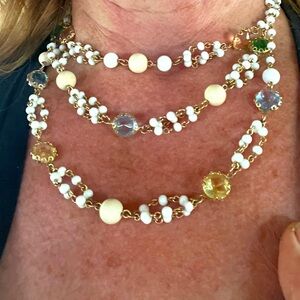 Vintage three tiered layered necklace white beads with multicolored faceted gems